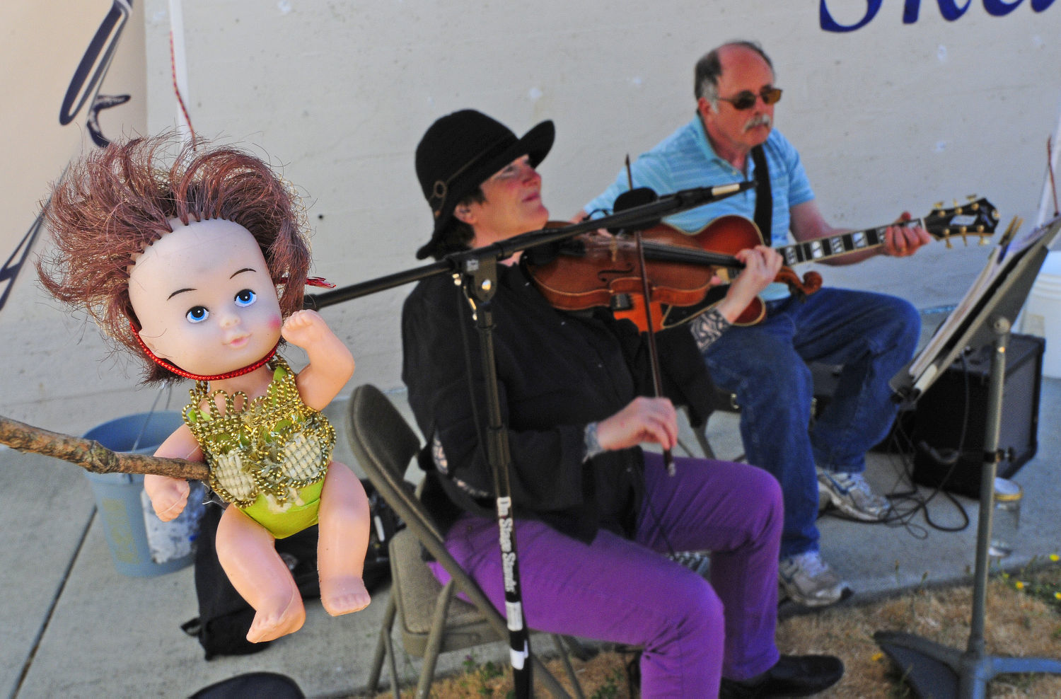 Go Girl and Musicians